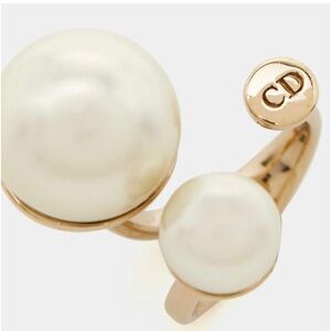 Dior ultradior  faux pearl gold tone ring  size M